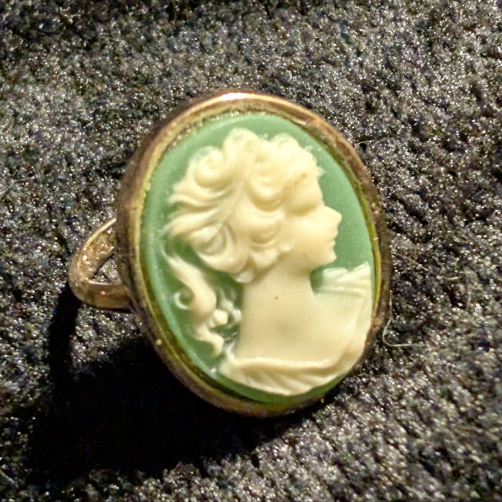 Cameo Adjustable Ring - image 1